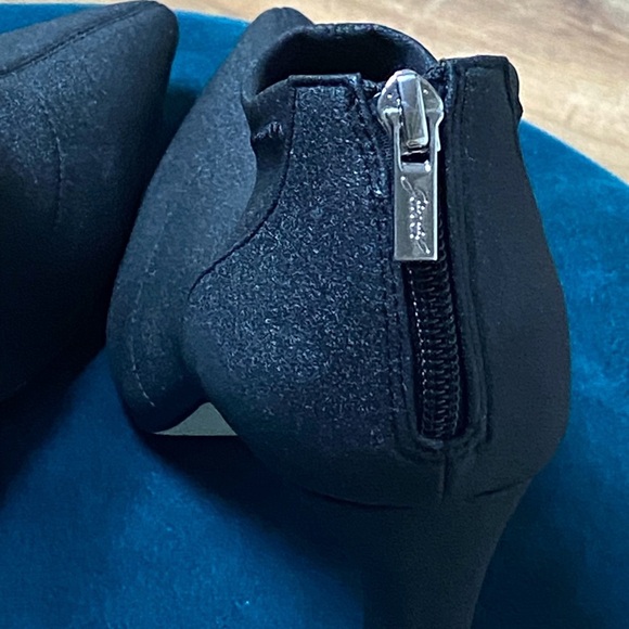 Badgley Mischka Jewel Ankle Sock Bootie Heels 7.5 - Picture 7 of 8